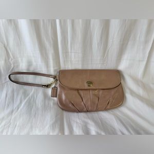 Coach Clutch Bag/ Wristlet F45263
